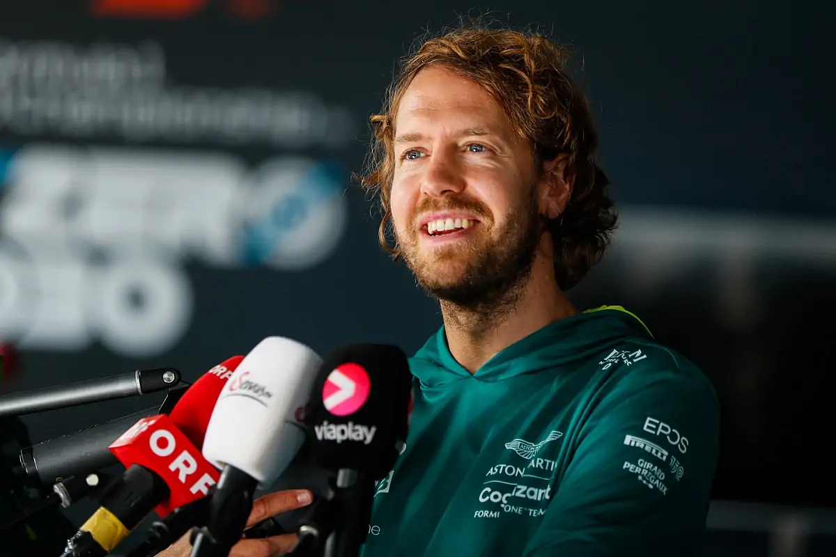 Sebastian Vettel nao tem meias palavras e faz um pedido no mundo do automobilismo