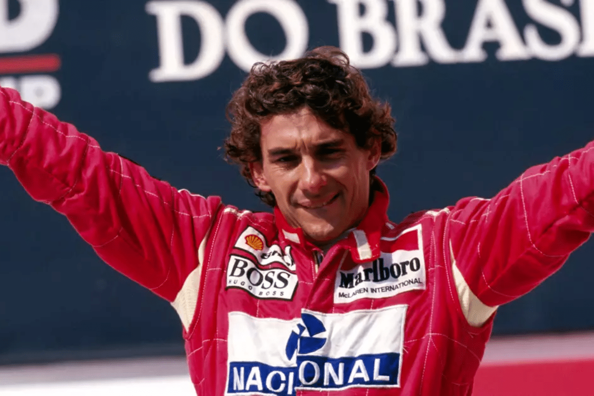 Empresario comprou uma das grandes reliquias da vida de Ayrton Senna com ajuda do Rei Pele