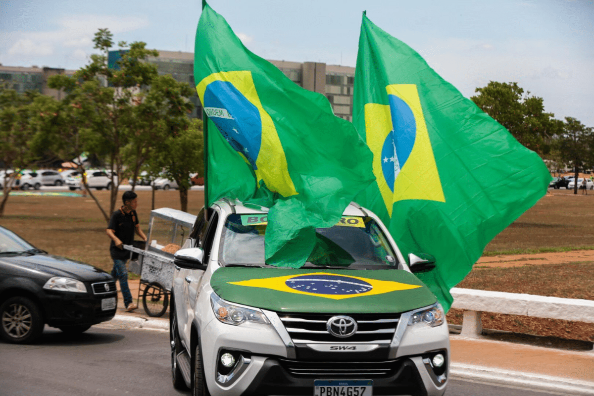Esses carros tinham tudo para bombar no Brasil mas acabaram passando vergonha