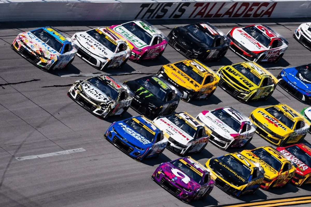 Nascar creditos redes sociais